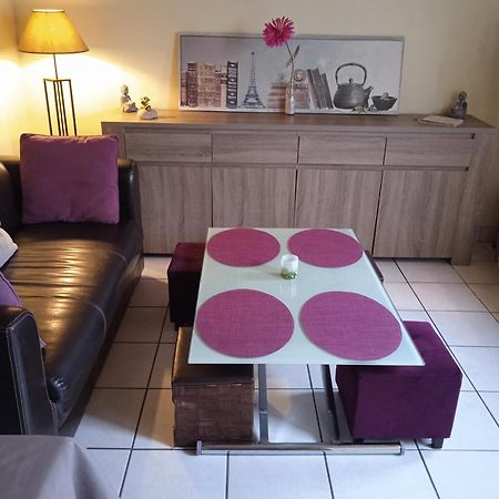 Vila Chez Fa Et Pascal Lanester Exteriér fotografie