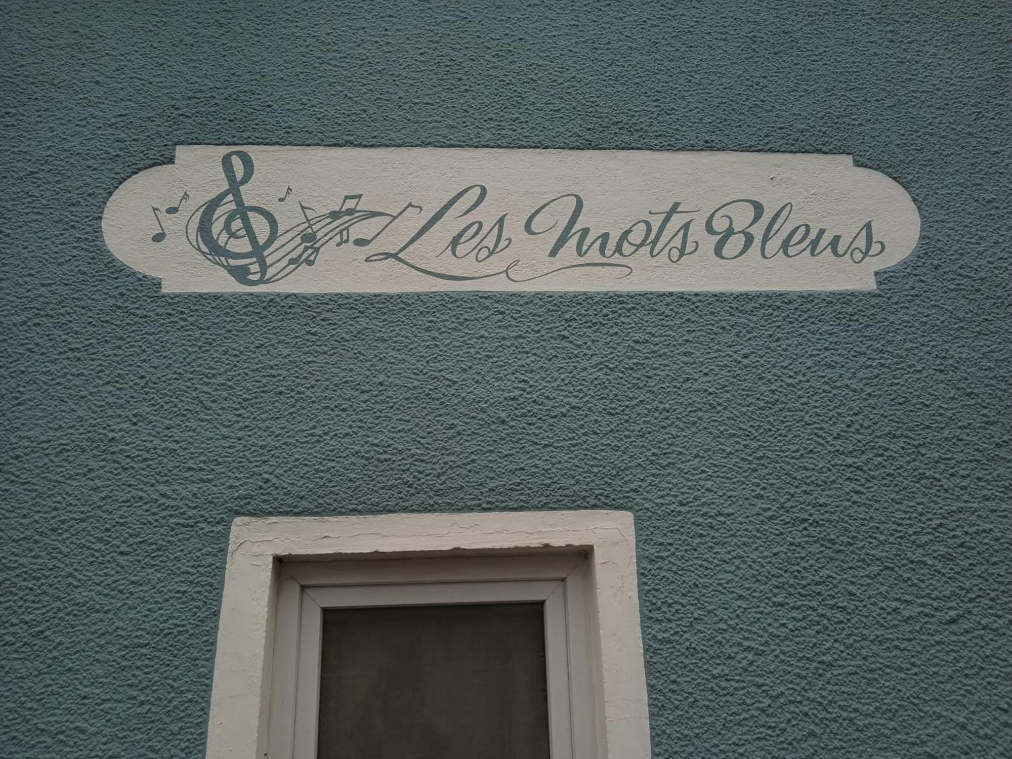 Vila Chez Fa Et Pascal Lanester Exteriér fotografie
